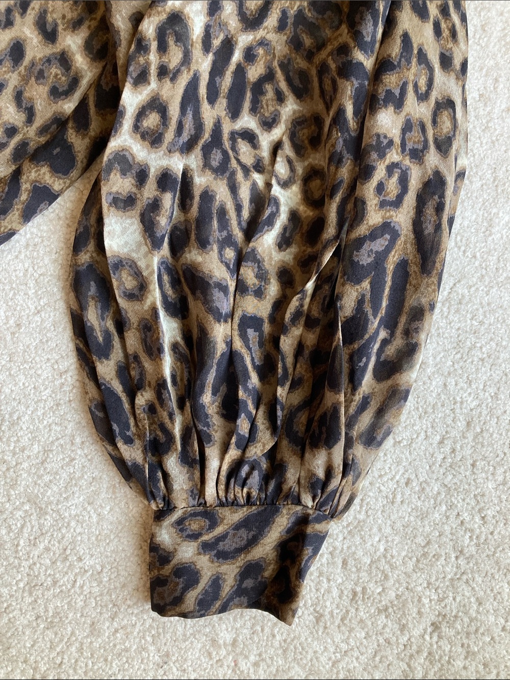 Nili Lotan evelyn blouse in leopard print - Picture 7 of 15